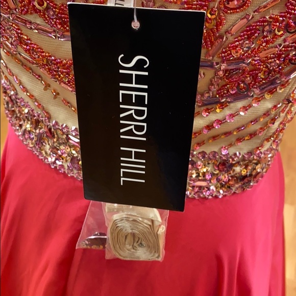 Strawberry prom dress with beads - Picture 7 of 8